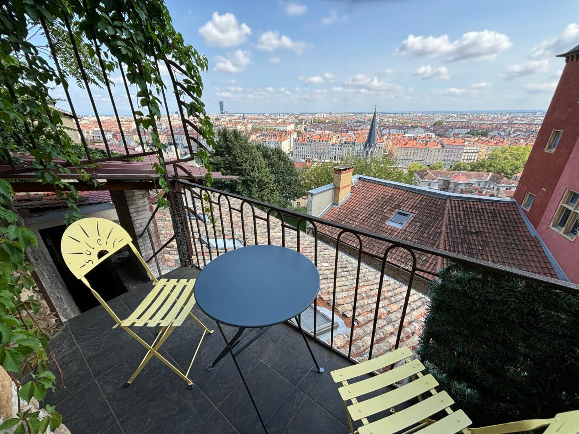 Ferienwohnung Les Jardins Du Gourguillon Lyon Exterior foto