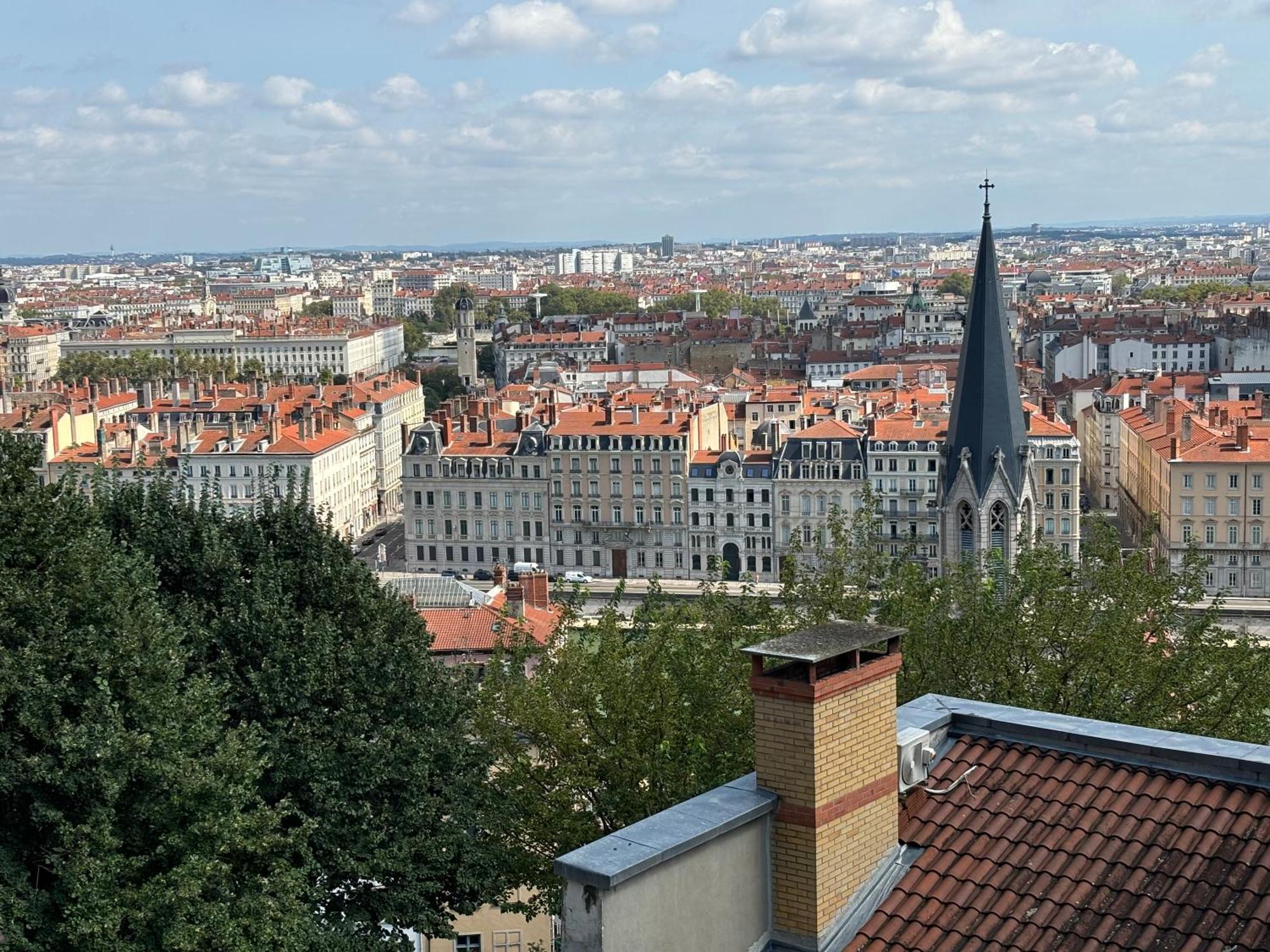 Ferienwohnung Les Jardins Du Gourguillon Lyon Exterior foto